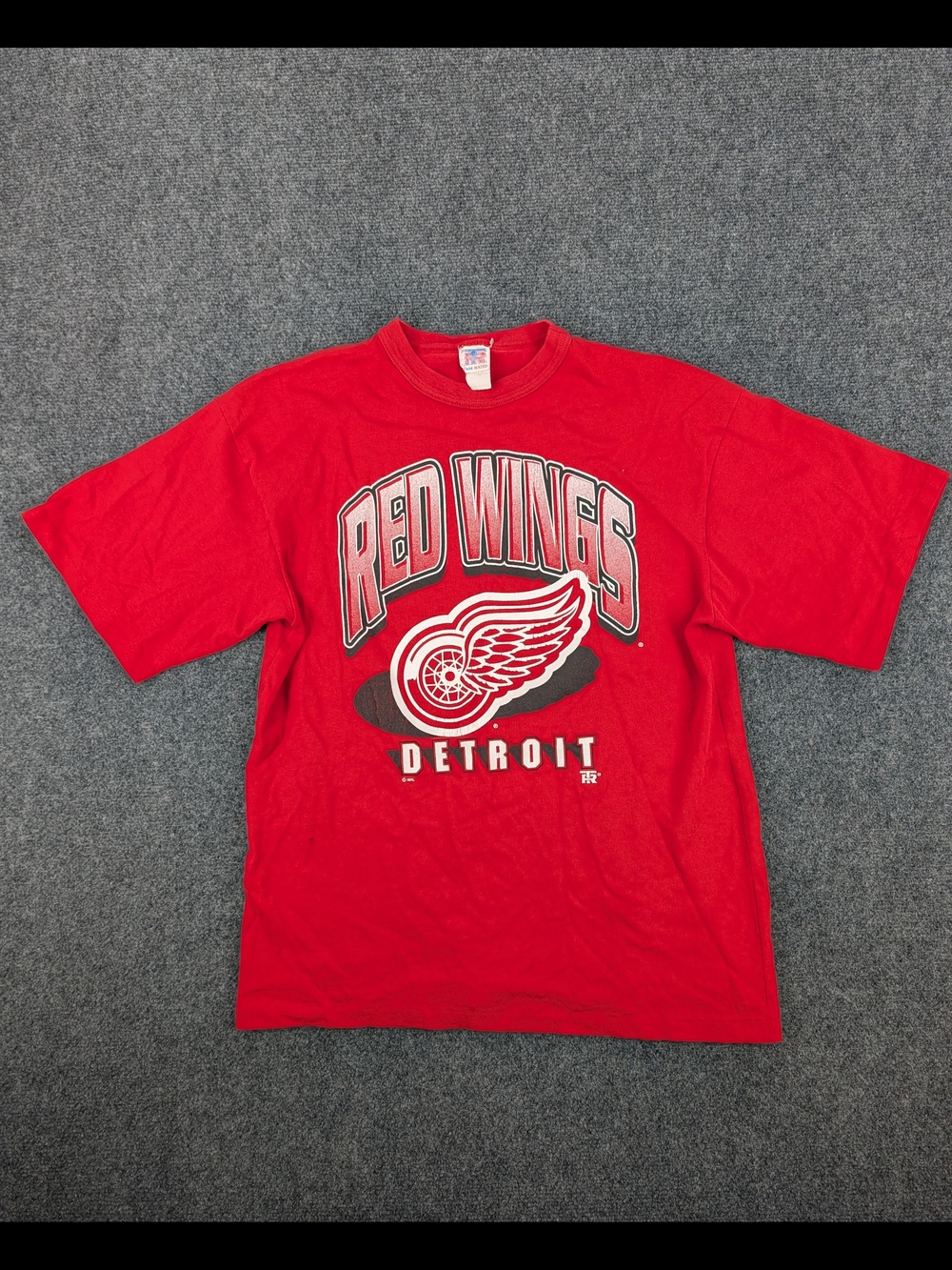 Vintage 90s Detroit Red Wings T-Shirt XL Team Rated NHL Hockey Red Distressed